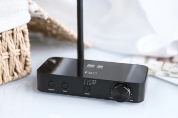 FiiO BTA30 Pro-HiFi Беспроводной Bluetooth 5,0 LDAC, 32 бит/384 кГц, DSD256, 30 м Передатчик-приемник для ПК/телевизора/Динамика/Наушников