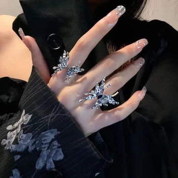 Очаровательные винтажные женские кольца с бабочкой из металла в стиле панк серебристого цвета, Новая мода, красота, Аниме, кольцо с насекомым, готические украшения