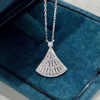 Huitan Нежное ожерелье с подвеской в форме веера, женская цепочка на ключицы серебристого цвета, сверкающий кристалл Кубического циркония, эффектные ювелирные изделия